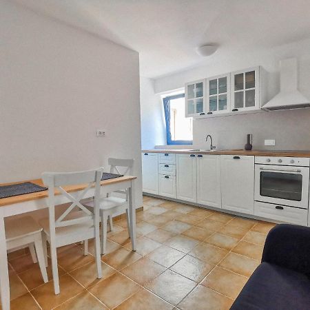 Apartment Muretto Basanija Luaran gambar